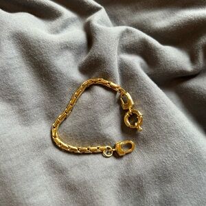 Elegant Gold Bracelet